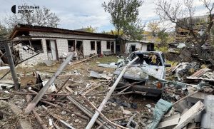 Росіяни вдарили по житлових будинках і ринку Святогірська – яка ситуація зараз (Фото)