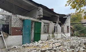 Троє загиблих, 11 поранених, 59 пошкоджених цивільних об’єктів – наслідки атак росії на Донеччину