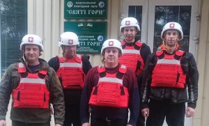 Працівники парку «Святі Гори» отримали засоби захисту від Червоного Хреста