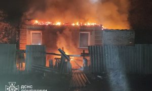 Пожежі у Краматорську та Слов’янську: рятувальники приборкали вогонь