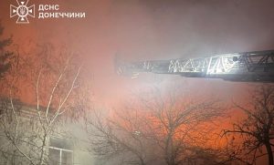 Краматорськ і Черкаське: рятувальники гасили пожежі після обстрілів