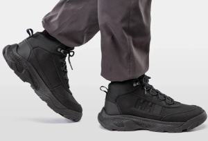 Оптимальний вибір для холодного сезону: що має бути у зимовому гардеробі