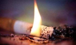 У Слов’янську необережність під час куріння ледь не коштувала життя чоловікові