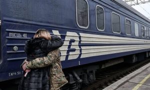 Краматорський вокзал: мовчазне свідчення війни та людських історій (Фото)