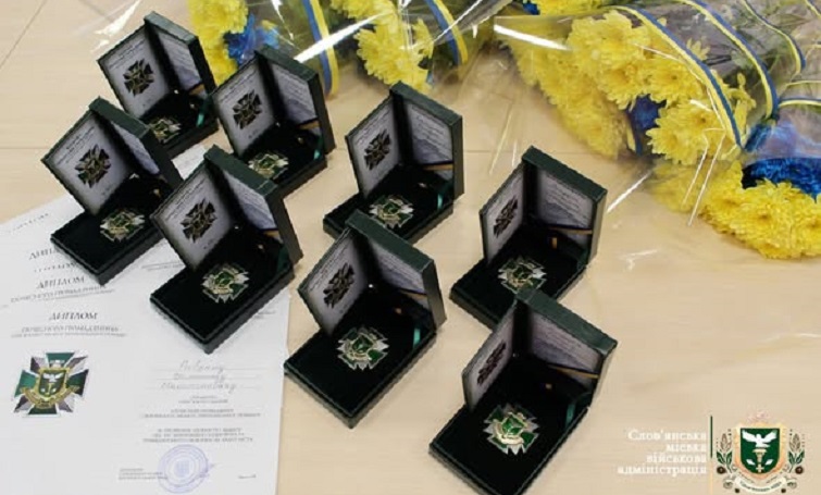 Шістнадцять захисників посмертно відзначено званням почесних громадян Слов’янської громади