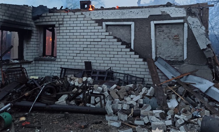 П’ять населених пунктів Донеччини обстріляли росіяни минулої доби