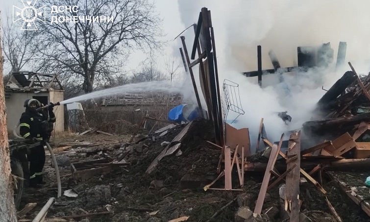 У Краматорську та Слов’янську рятувальники ліквідували наслідки обстрілів