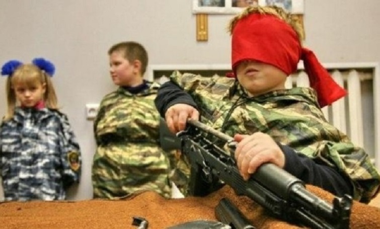 Дітей на ТОТ з першого класу готують воювати проти України