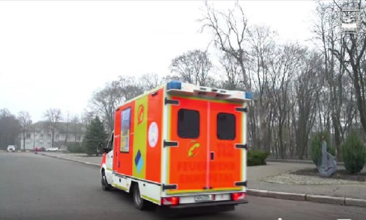 Краматорськ отримав автомобіль швидкої та медичні вироби від благодійників