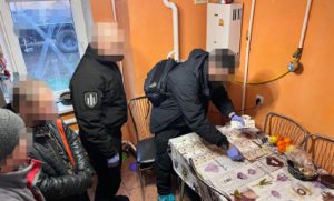 На Донеччині викрили спробу збуту наркотиків серед військових