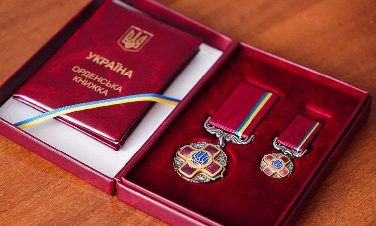 Одного урядовця та двох директорів КП Донеччини нагородили орденами “За заслуги” ІІІ ступеня