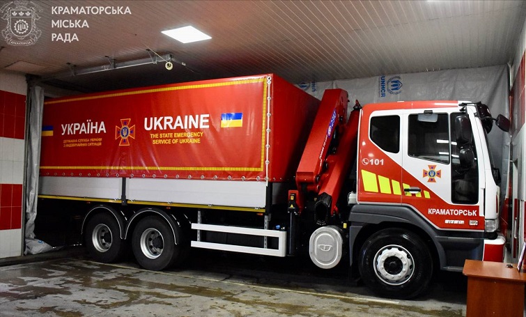 Краматорські рятувальники отримали новий спецавтомобіль