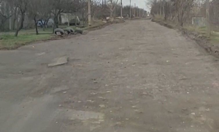 Ремонт дороги на Барвінкове: відновлення критичного шляху сполучення Донеччини