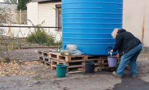 В одному з районів окупованого Донецька води в кранах немає вже три тижні