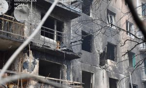 У Краматорську дві багатоповерхівки визнали аварійними після ударів дронів: що робити мешканцям
