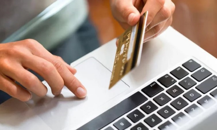 Як не натрапити на шахраїв під час новорічного онлайн-шопінгу: головні правила безпеки