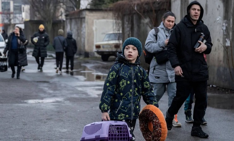 Евакуація триває: куди їхати жителям Донеччини, де отримати житло та як оформити грошову допомогу ВПО