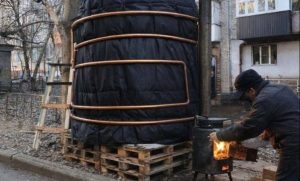У 21 столітті в Донецьку вода подається не у крани жителів міста, а у бочках “з підігрівом”
