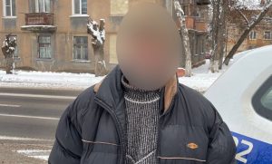 У Краматорську патрульні перед Новим роком виявили чоловіка, який перебував у розшуку