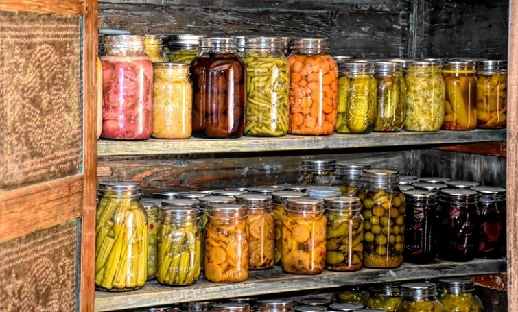 Кілька способів зберегти продукти та консервацію без світла