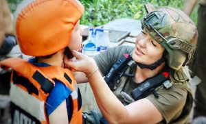 На Донеччині вже були випадки примусового вивезення дітей без батьків: як працює новий закон евакуації