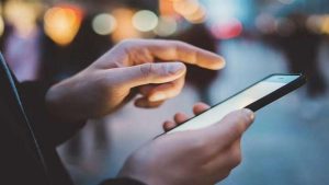 “Роумінг як вдома”: за кордоном українці можуть користуватися мобільним зв’язком та інтернетом за тарифами українських операторів