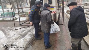 У Святогірську рятувальники доставили мешканцям гуманітарну допомогу