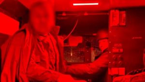 У Миколаївці поранено чоловіка та згорів автомобіль після нічного удару