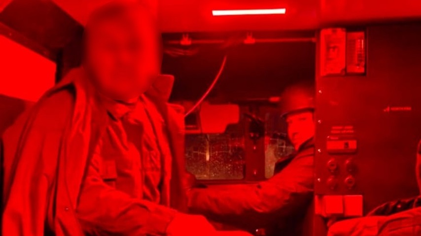 У Миколаївці поранено чоловіка та згорів автомобіль після нічного удару