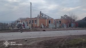 У селі Майдан четверо поранених, один загиблий та десятки пошкоджених будинків (фото, відео)