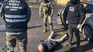 Колишній працівник заводу на Донеччині шпигував за оборонними підприємствами у Рівному – зрадника затримано