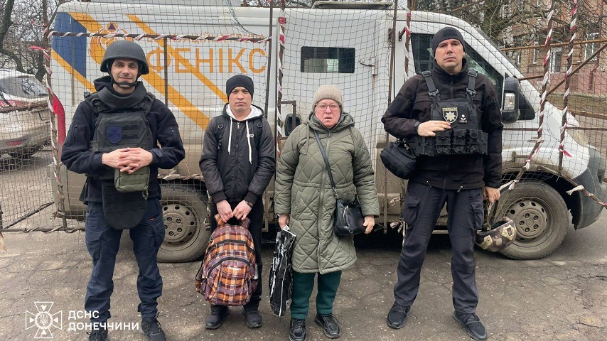 Зі Святогірська та Дружківки евакуювали 10 людей