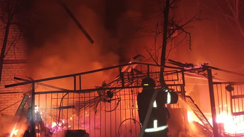 У Слов’янську після атаки дронів вирували пожежі та отримали поранення троє жінок 