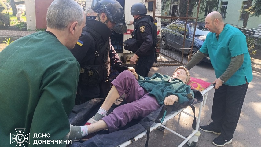 З села Маяки Святогірської громади евакуювали двох людей, серед них маломобільну жінку