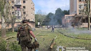 Краматорськ оговтується після удару: серед загиблих двоє чоловіків і жінка (фото, відео)