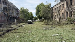 Удар по центру Слов’янська забрав життя трьох членів однієї родини