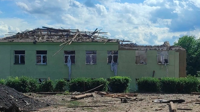 Слов’янську громаду весь день масовано обстрілюють: є руйнування та поранений