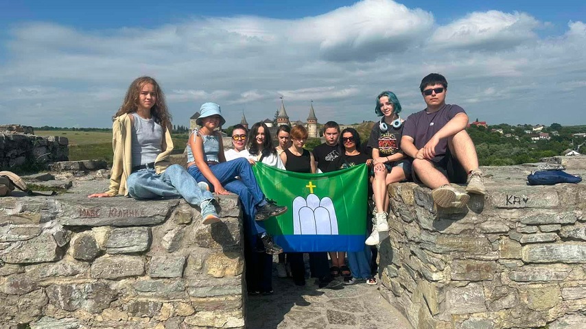 Діти зі Святогірської громади провели канікули на Хмельниччині