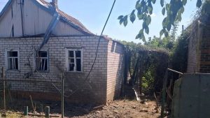 Одна людина загинула, п’ятеро дістали поранення внаслідок російських обстрілів Донеччини