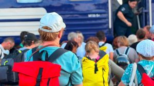 Потягом із Харківщини евакуювали ще 65 жителів Донеччини