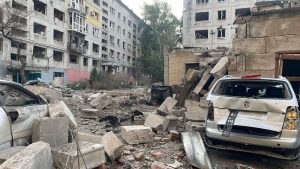 Окупанти вдарили авіабомбами по спальному району Слов’янська, троє людей поранено