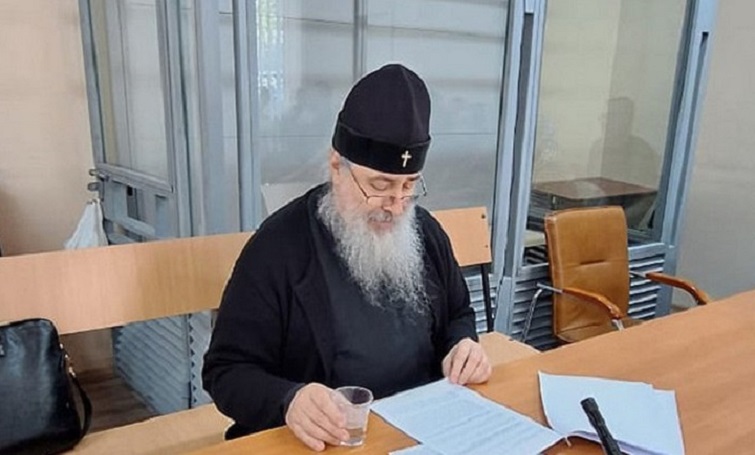Суд пом’якшив запобіжний захід митрополиту Арсенію та замінив цілодобовий арешт на нічний