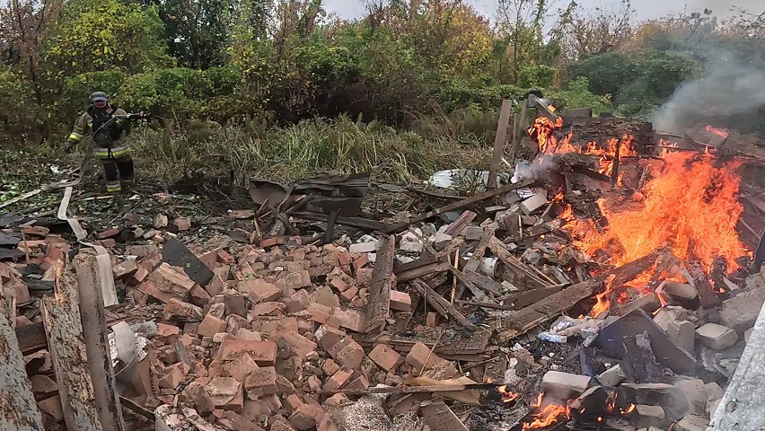 Пожежа у Слов’янську: рятувальники приборкали вогонь у господарській будівлі