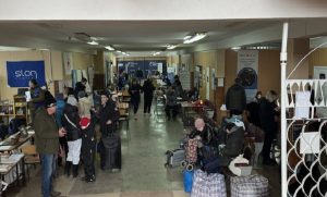 Транзитний центр у Лозовій та темпи евакуації: яка ситуація зараз
