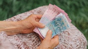 Пенсії для ВПО розблокували після публічної реакції та звернень громадськості