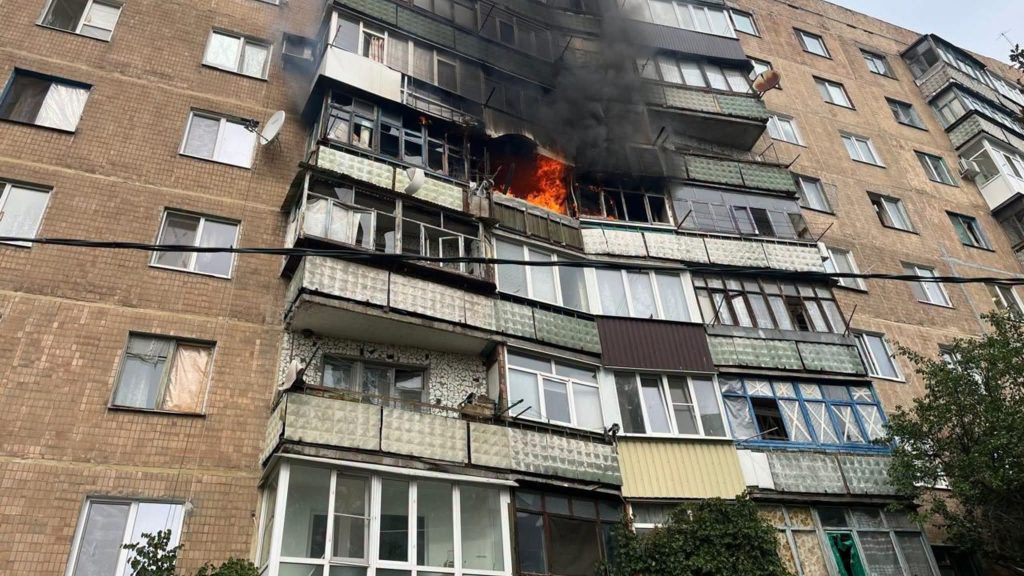 Атака FPV-дронів на Слов’янськ: рятувальники гасили пожежі у багатьох районах
