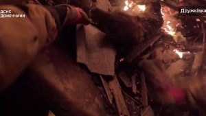 У Дружківці пожежні врятували собаку з-під завалів після авіаудару (Відео)