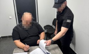 Незаконні «фронтові» на 2,3 млн грн: судитимуть посадовців медслужби з Донеччини