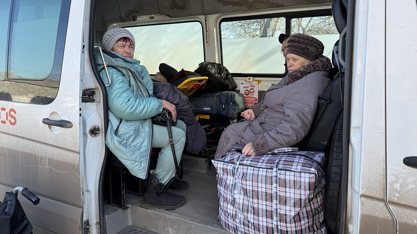 10 тисяч за виїзд з Лиману, з Костянтинівки – тільки пішки: історії евакуйованих