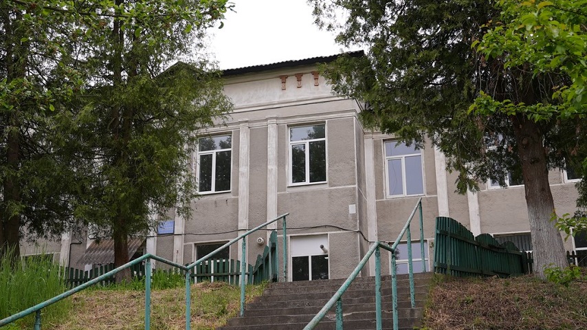 Мешканці Щурова та Миколаївки “потрапили у рай” – як переселенці звикають до тиші на Франківщині
